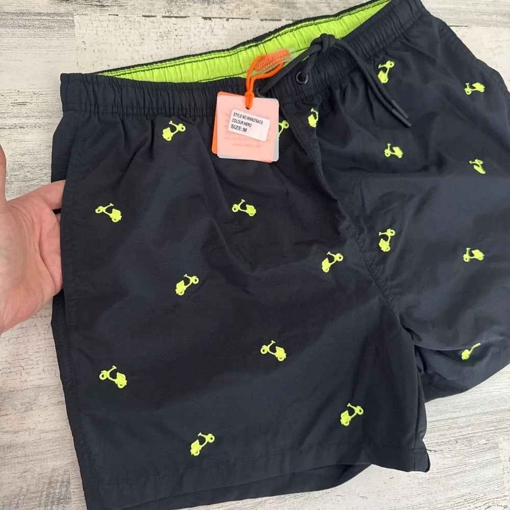 Warren Webber Beachwear Medium Bundle‎